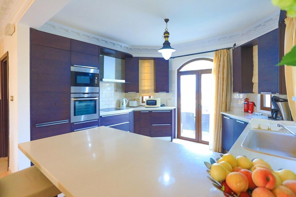 Паралимни: Luxury Villa Dioni in Paralimni