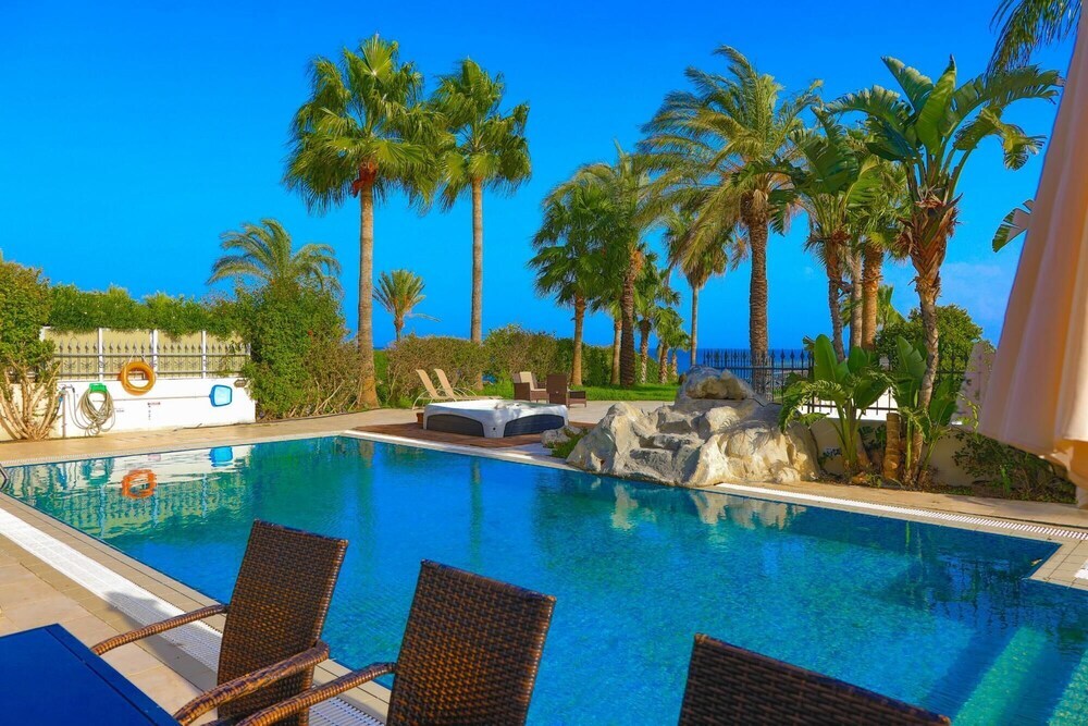 Паралимни: Luxury Villa Dioni in Paralimni