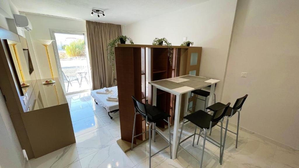 Паралимни: Fotoxenia Luxury Apts
