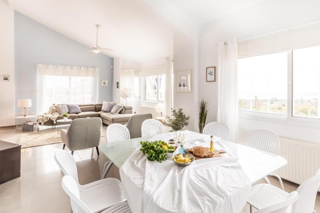 Пейя: Villa Olivia, Coral Bay