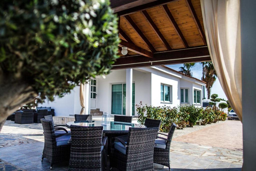 Пейя: Villa Olivia, Coral Bay