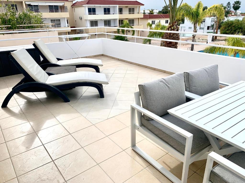 Айя-Напа: Nissi Sandy Bay C09