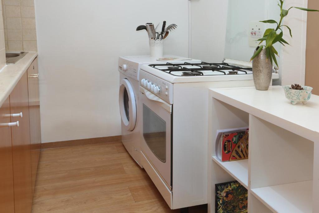 Ларнака: Cozy Holiday Apartment In Larnaca Near Foinikoudes