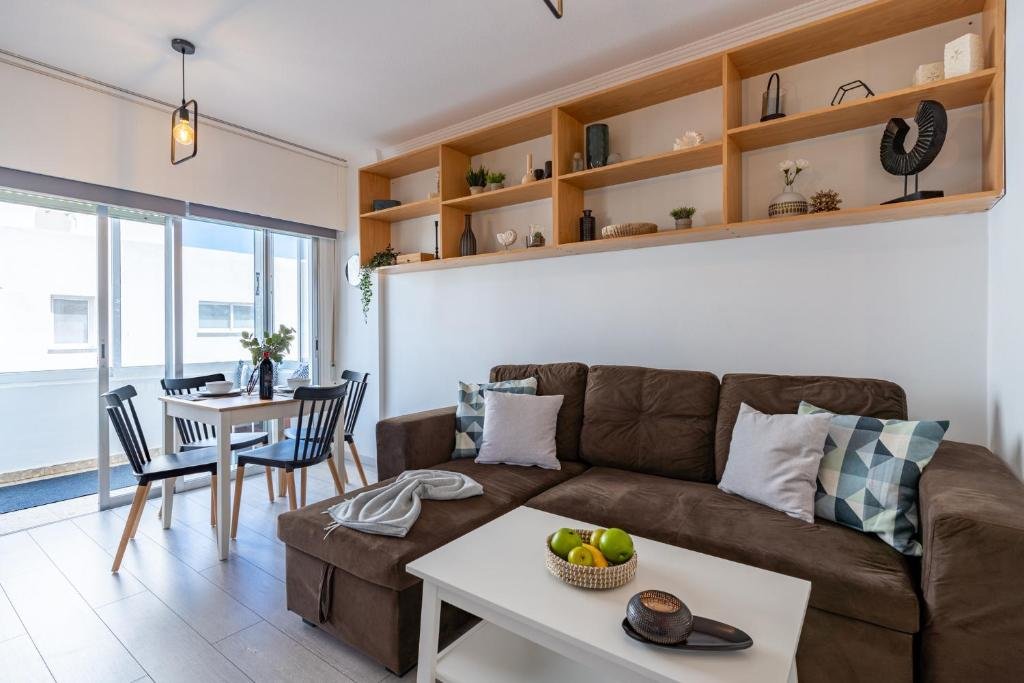 Ларнака: Rustic 1-BR Apt in Mackenzie-Larnaca