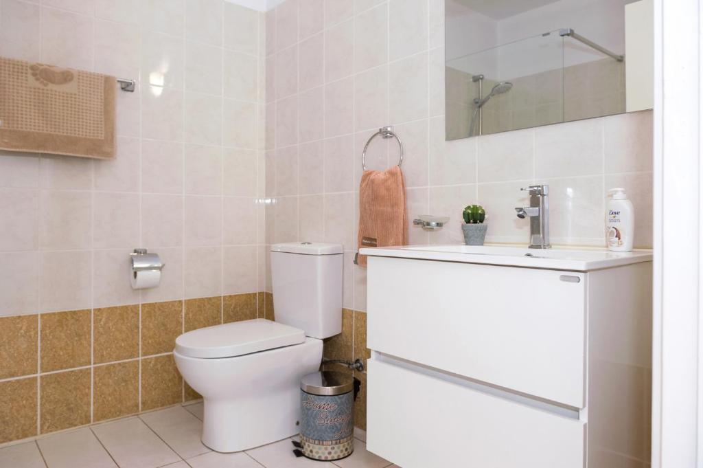 Паралимни: SOFIA APARTMENT 700m away from the beach