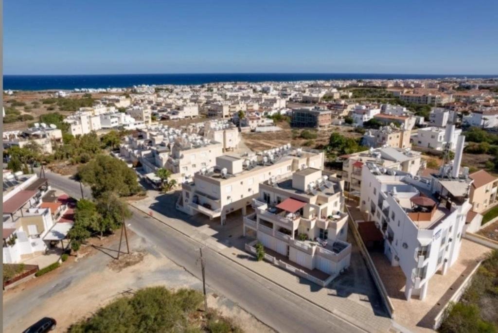 Паралимни: SOFIA APARTMENT 700m away from the beach