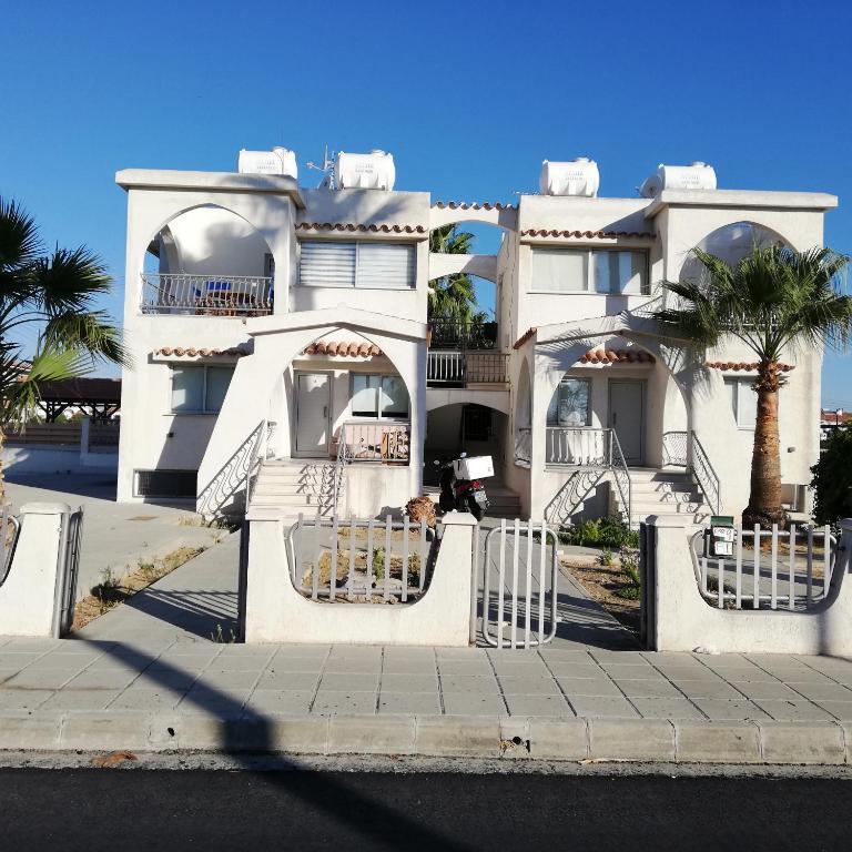 Ларнака: Lovely 1betroom apartment near the beach