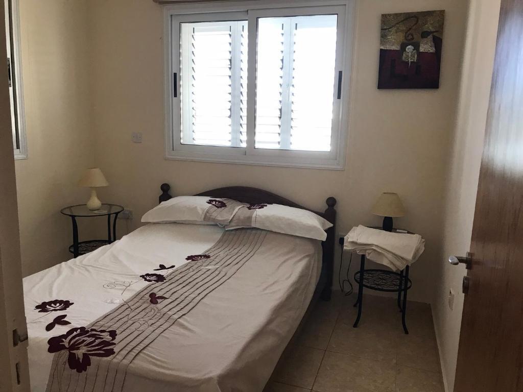 Сотира: 4 Georgios Court Liopetri Cyprus