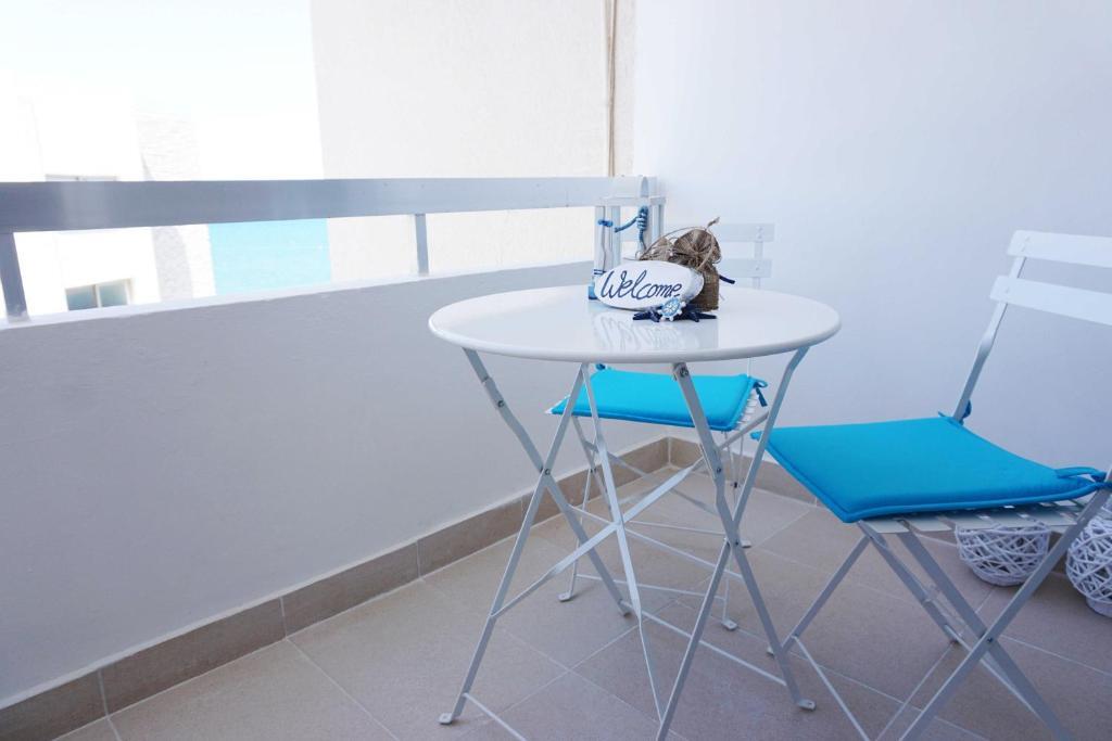 Ларнака: Lazuli Beach & Pool Apartment 501