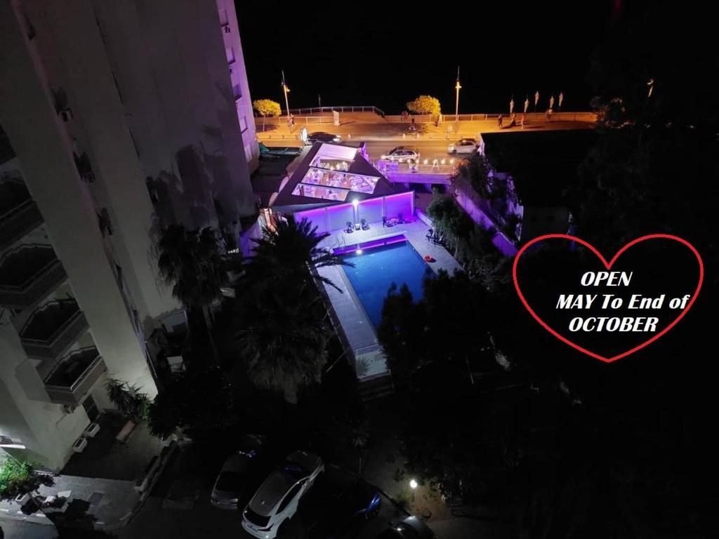 Ларнака: Lazuli Beach & Pool Apartment 501