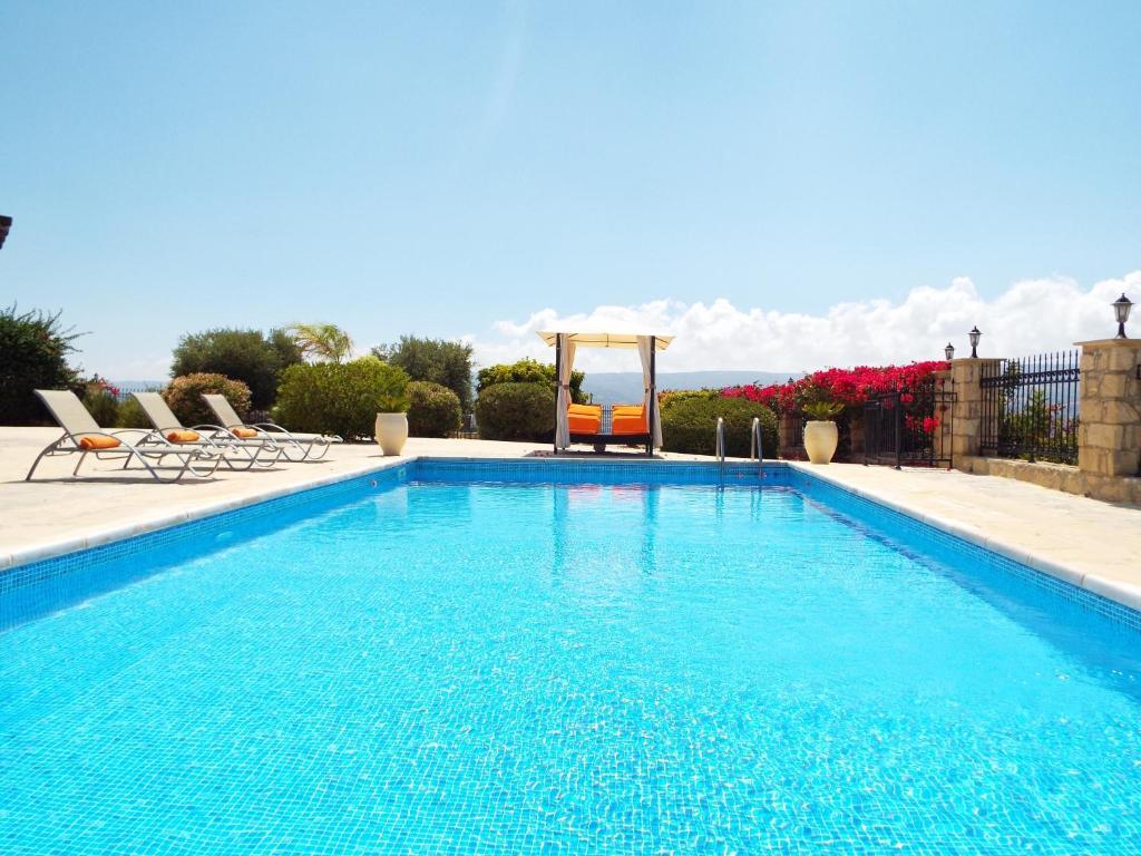 Unique private villa, sea views, total privacy, 25 mins from Paphos — фото 6