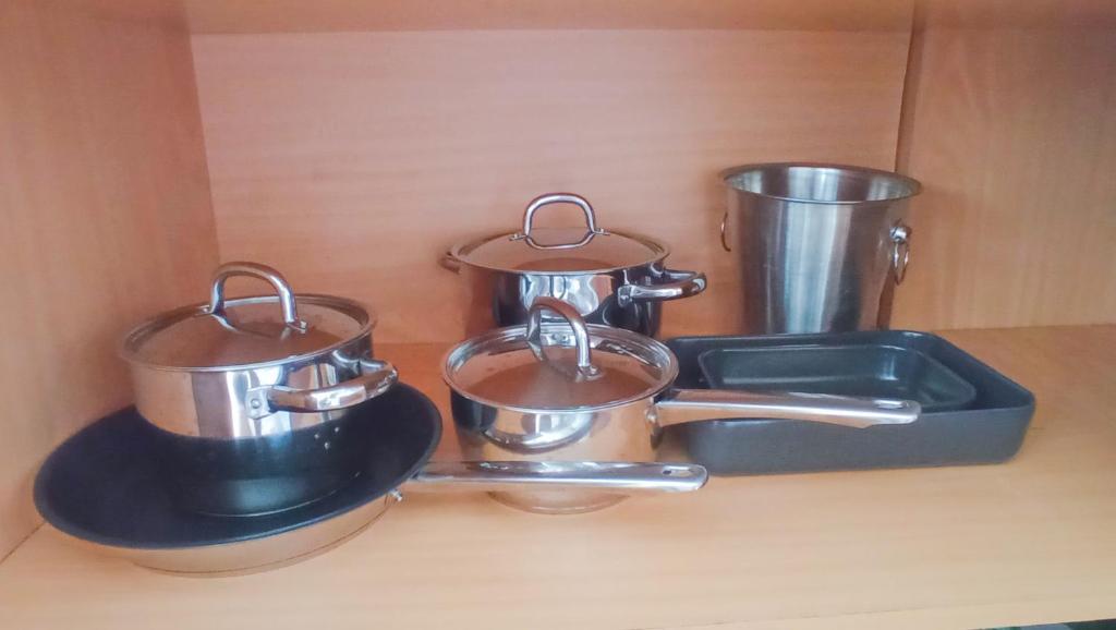 Ларнака: Luxury private rooms -SEA VIEW, NETFLIX, GYM- 5 Min from beach! - private room in shared apartment