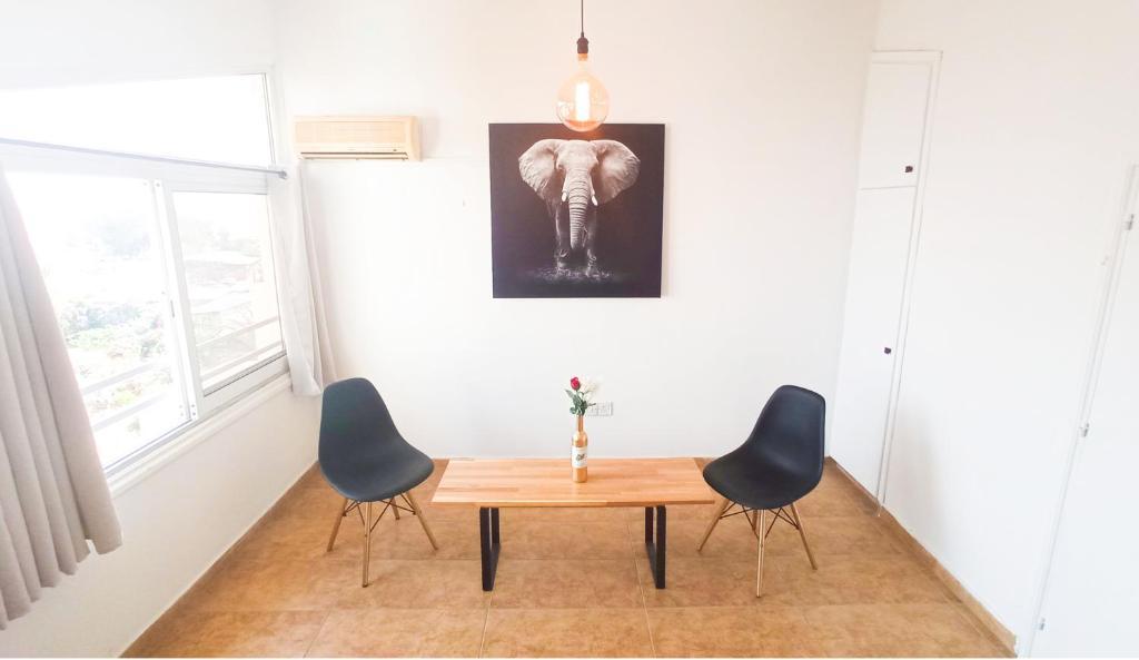 Ларнака: Luxury Maisonette Apartment -SEA VIEW, NETFLIX, GYM- 5 Min from Beach
