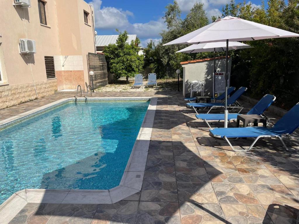 Пейя: Villa Ocean Stones 1Km From Main Coral Bay Beach