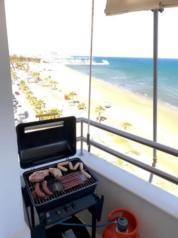 Larnaca Room, 50m to the Finikoudes beach — фото 3