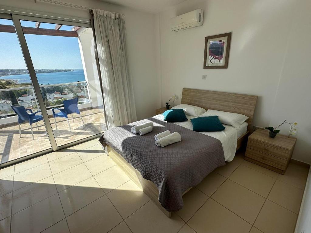 Villa Aqua Sunrise 1km From Beach With Sea Views — фото 5