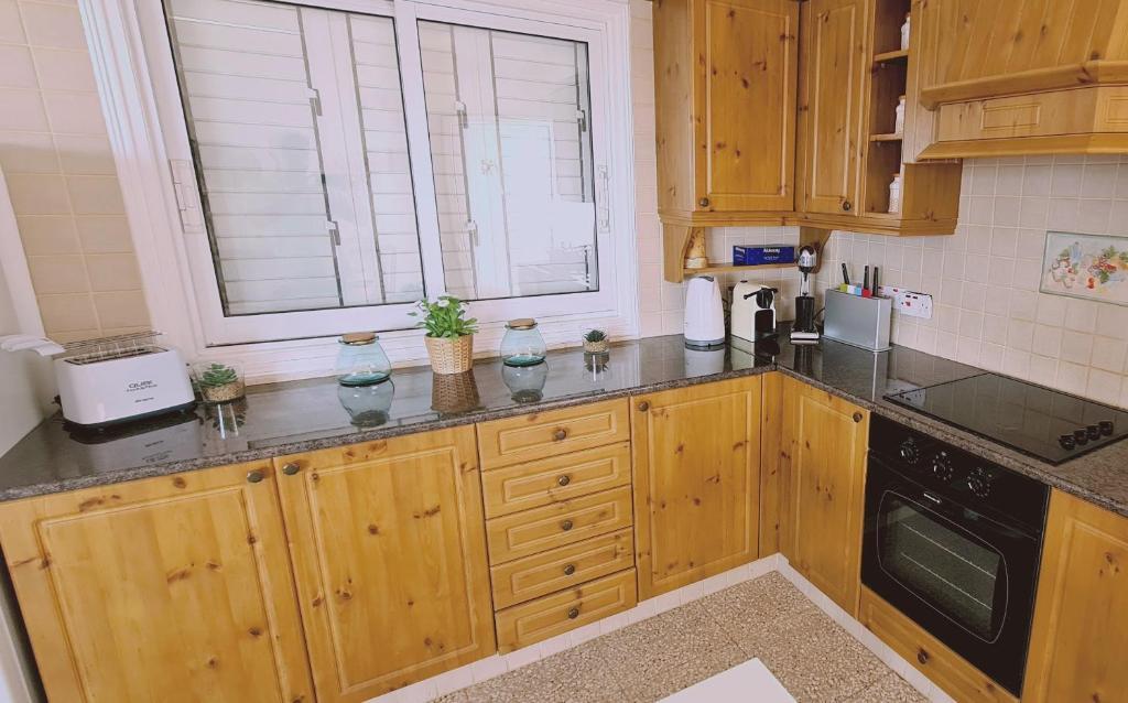 Паралимни: Stay Frederick 2 Br Penthouse