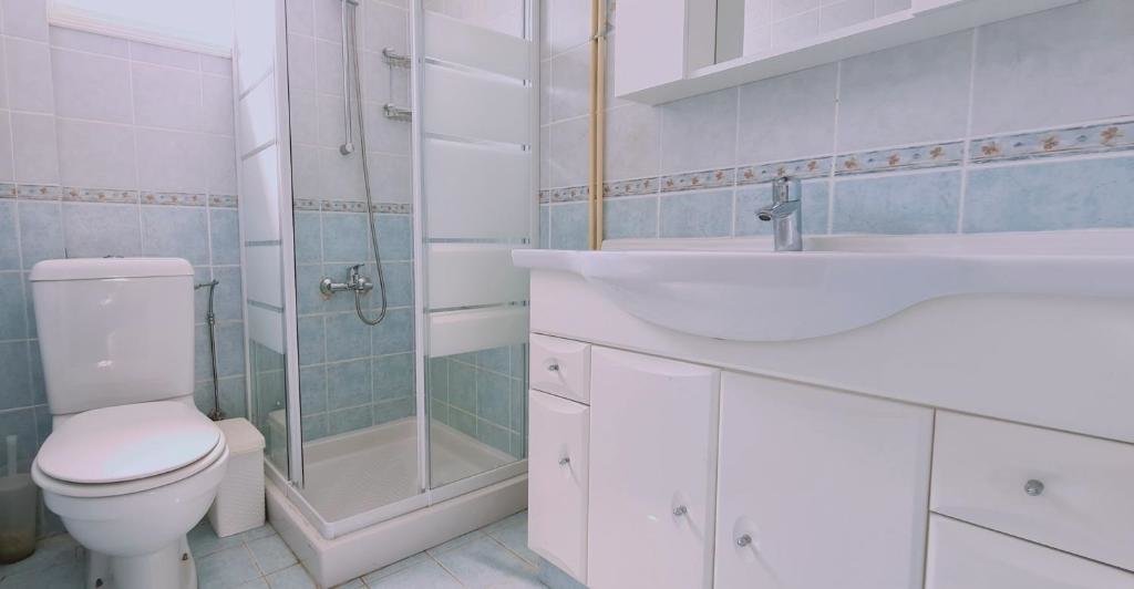 Паралимни: Stay Frederick 2 Br Penthouse