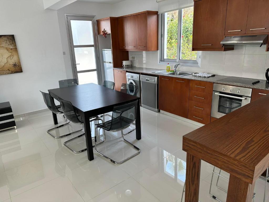 Пейя: Villa Sunny Breeze In A Prime Spot Near Everything