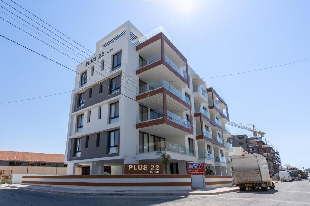 Tyche's 1 BDR apartment in Larnaca — фото 1