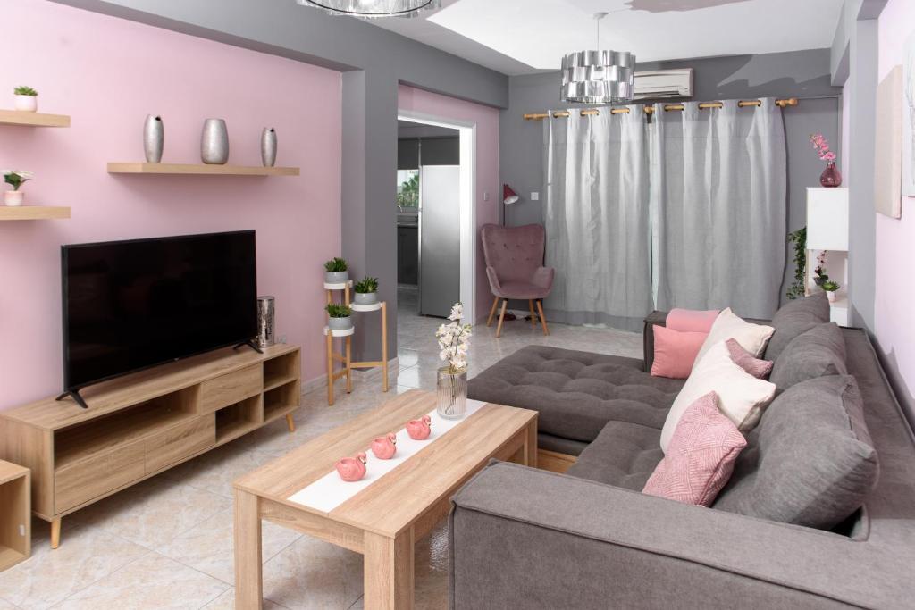 Callisto 3 Bedroom Apartment — фото 3