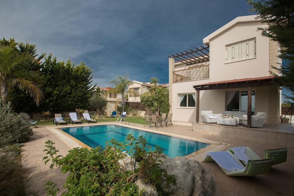 Айя-Напа: Cyprus Villa Sunny 6 Gold