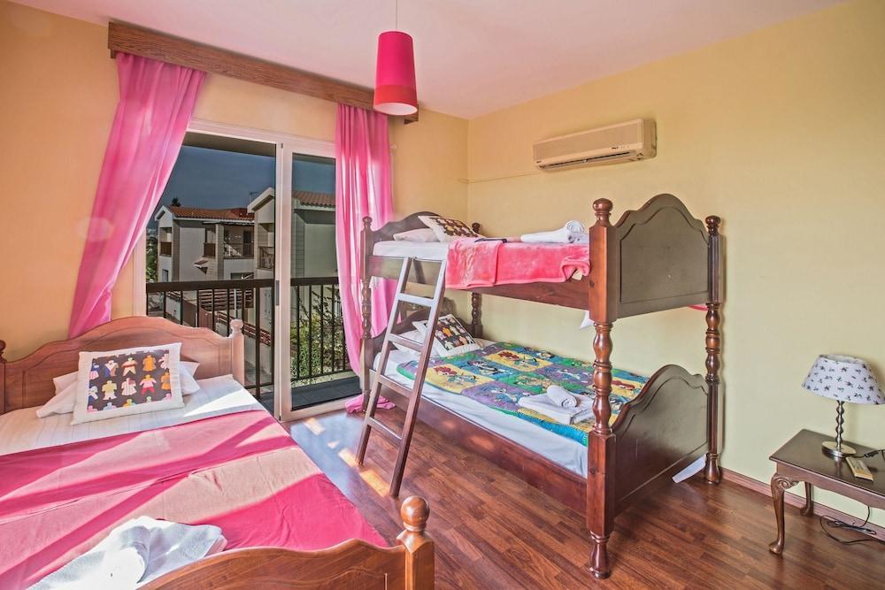 Айя-Напа: Cyprus Villa Sunny 6 Gold