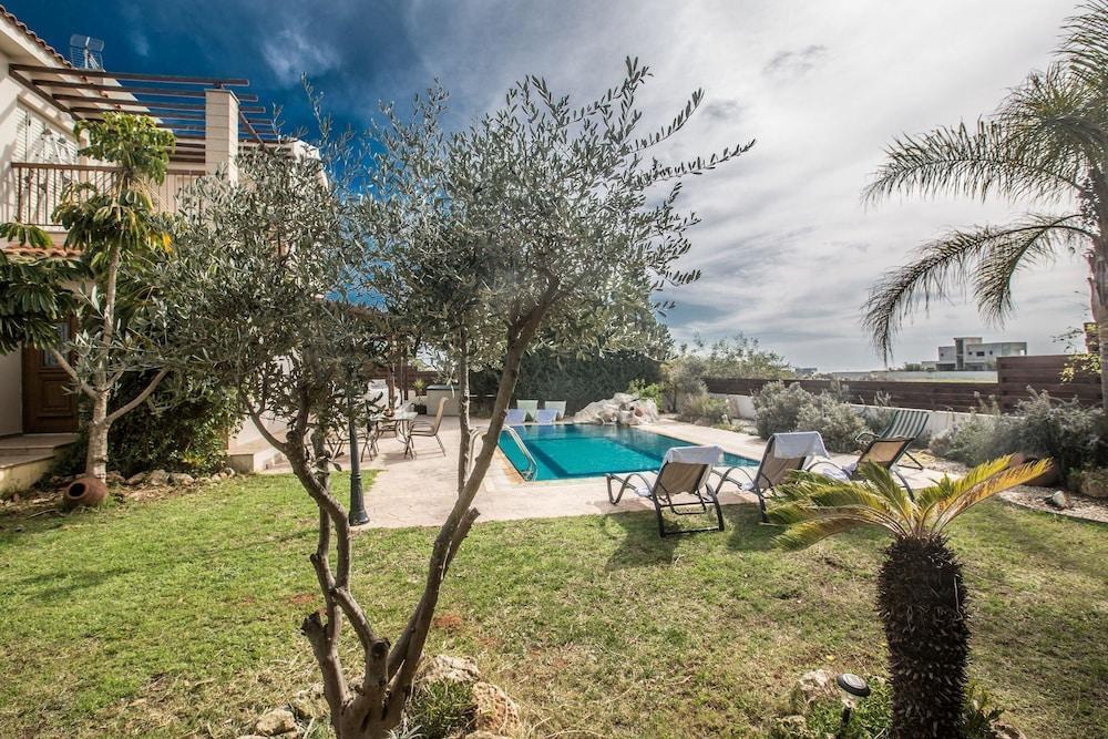 Айя-Напа: Cyprus Villa Sunny 6 Gold
