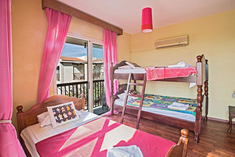 Айя-Напа: Cyprus Villa Sunny 6 Gold