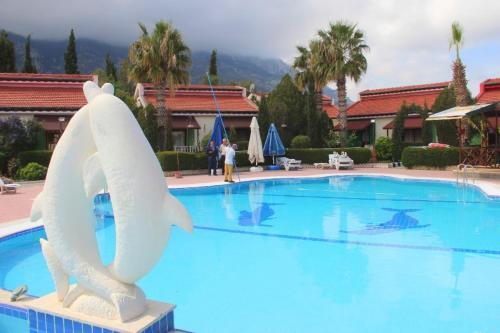 Алсанджак: Flippers Guest Bungalows