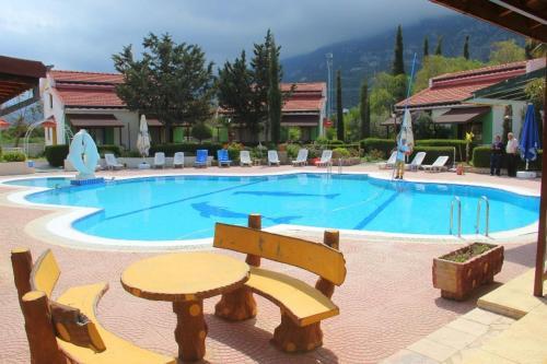 Алсанджак: Flippers Guest Bungalows