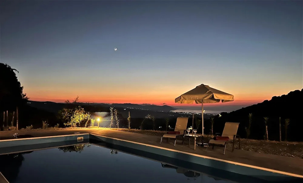Стени: Gaia Residence in Polis Chrysochous Paphos