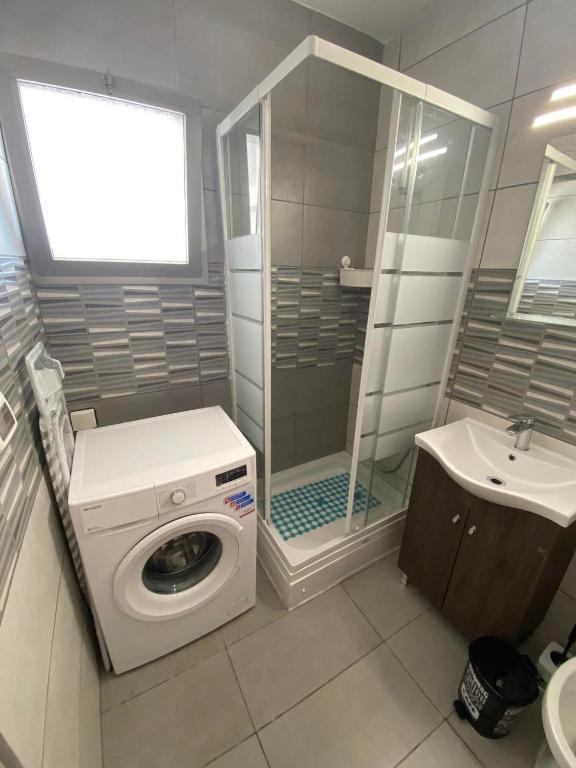 Паралимни: Ground Floor Studio (Fully Renovated)