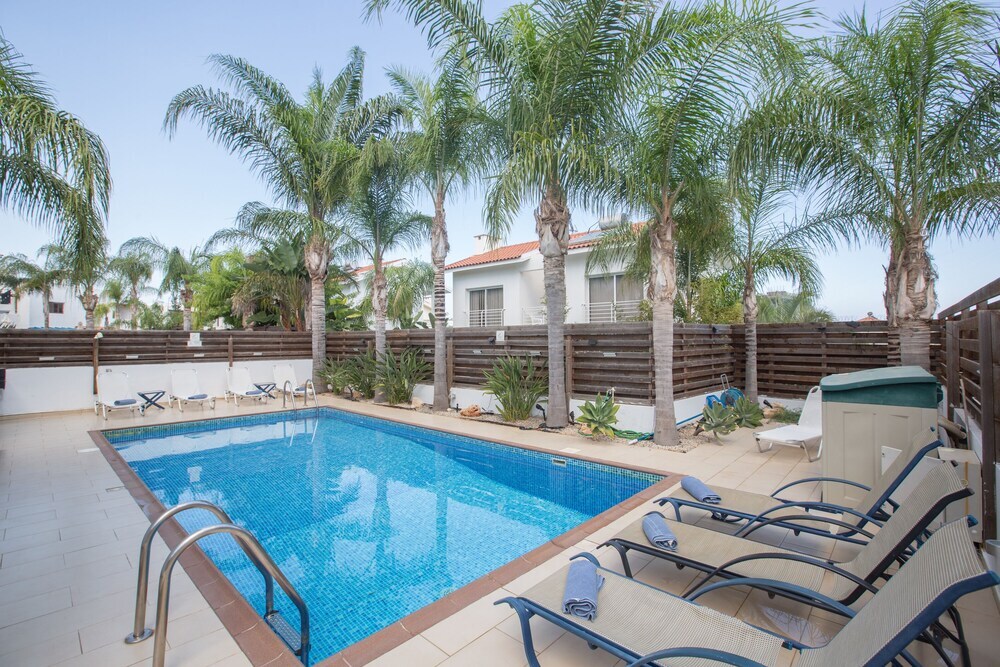 Айя-Напа: "3 Bedroom Villa With Private Pool in Protaras Center"
