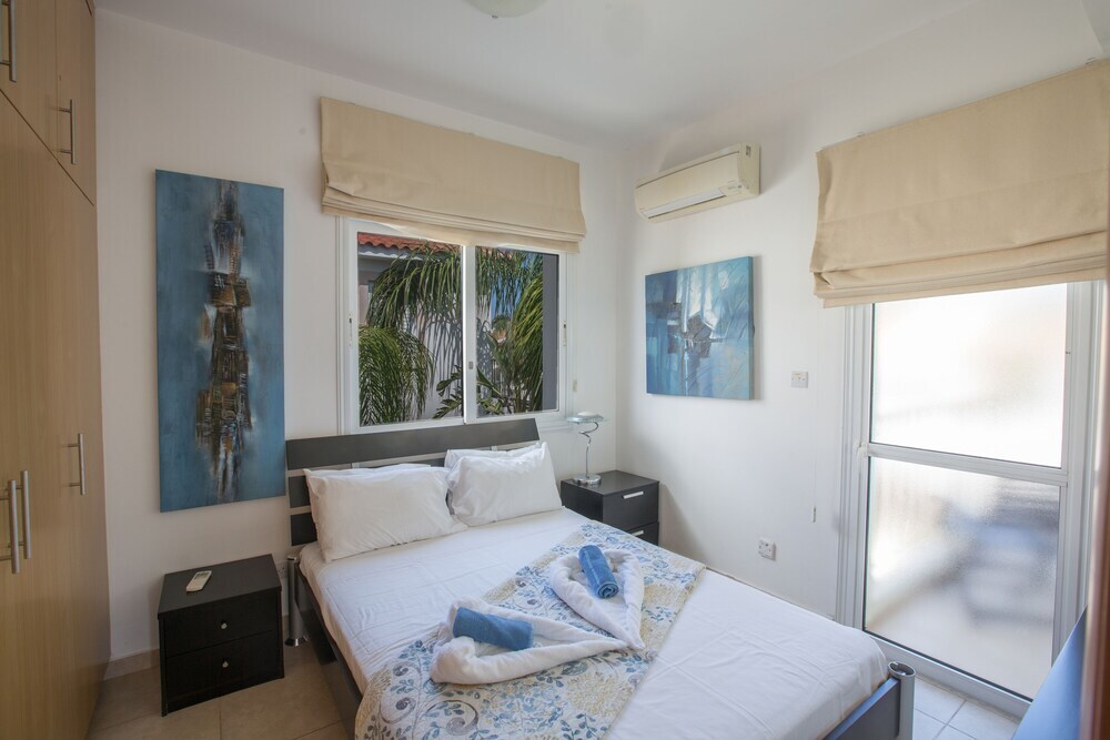 "3 Bedroom Villa With Private Pool in Protaras Center" — фото 5