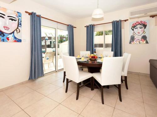 Айя-Напа: Villa Athoce20