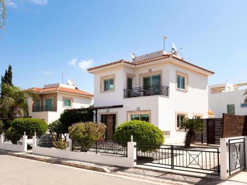 Айя-Напа: Villa Athoce20