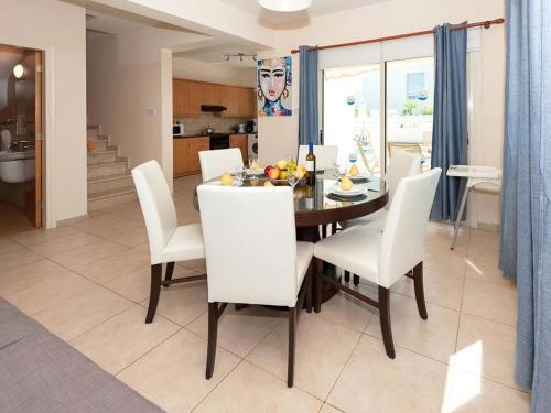 Айя-Напа: Villa Athoce20