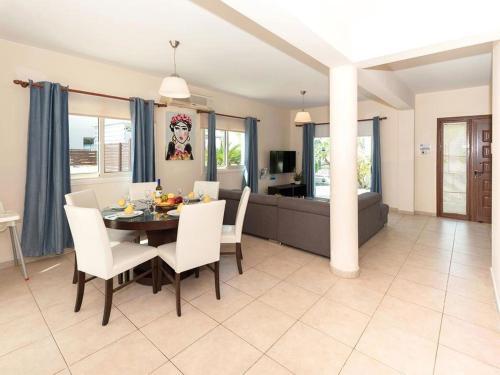 Айя-Напа: Villa Athoce20