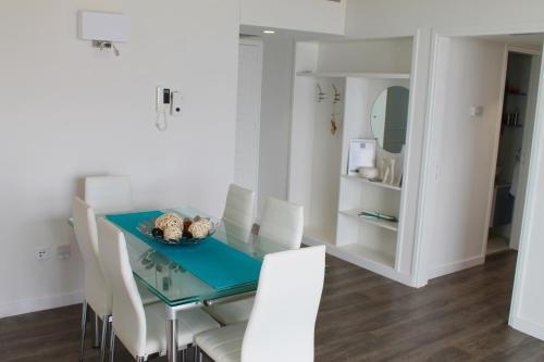 Ларнака: Lazuli Beachfront Apartment 254