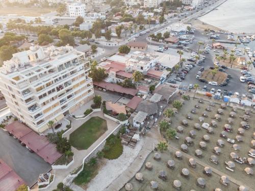 Ларнака: Lazuli Beachfront Apartment 254