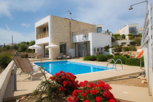 Полис Хрисохус: The Complete Guide to Renting Your Exclusive Holiday Villa in with Private Pool and Close to the Beach Latchi Villa 1261