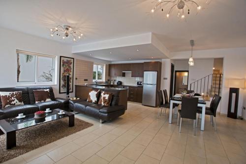 Айя-Напа: The Ultimate 5 Star Holiday Villa in Sotira with Private Pool And Close To the Beach, Sotira Villa 1299