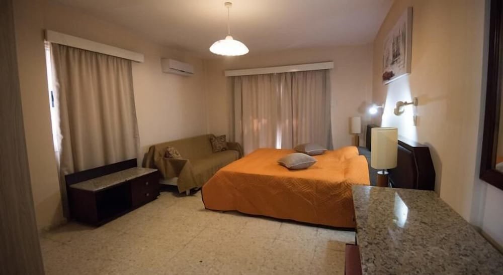 Айя-Напа: Bellini Bungalows