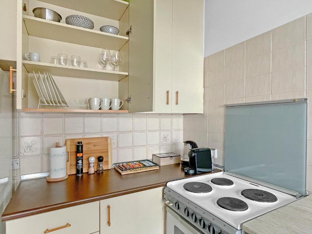 2BR SEAFRONT Apt in city center close to the beach — фото 4