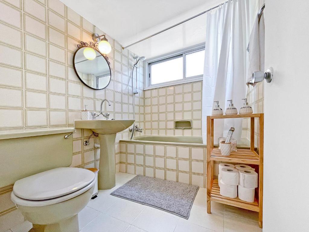 Ларнака: 2BR SEAFRONT Apt in city center close to the beach