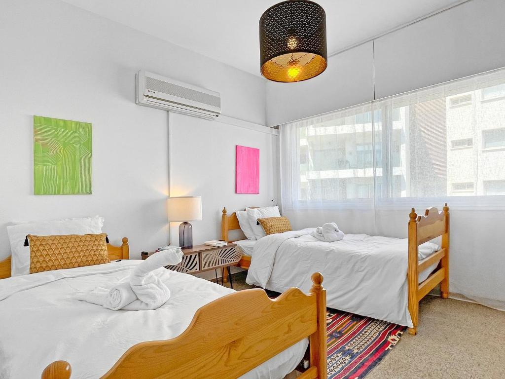 2BR SEAFRONT Apt in city center close to the beach — фото 2