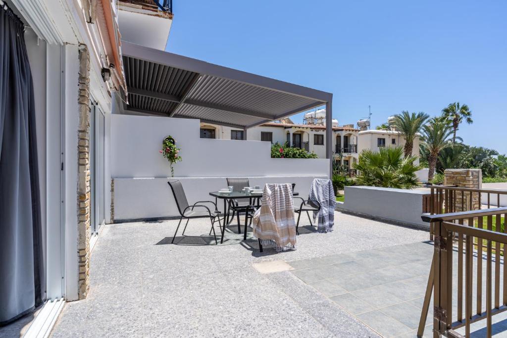 Ларнака: Keylana's 2-Br Apt in Pyla