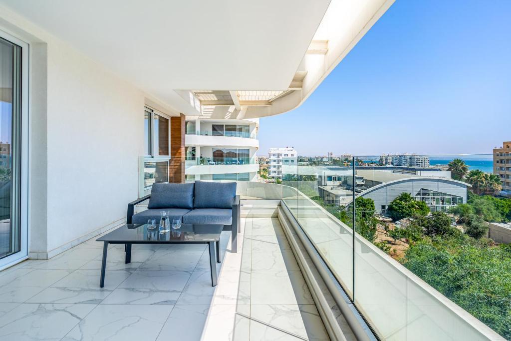 Ларнака: Oyster 1-BR Apt in Larnaca