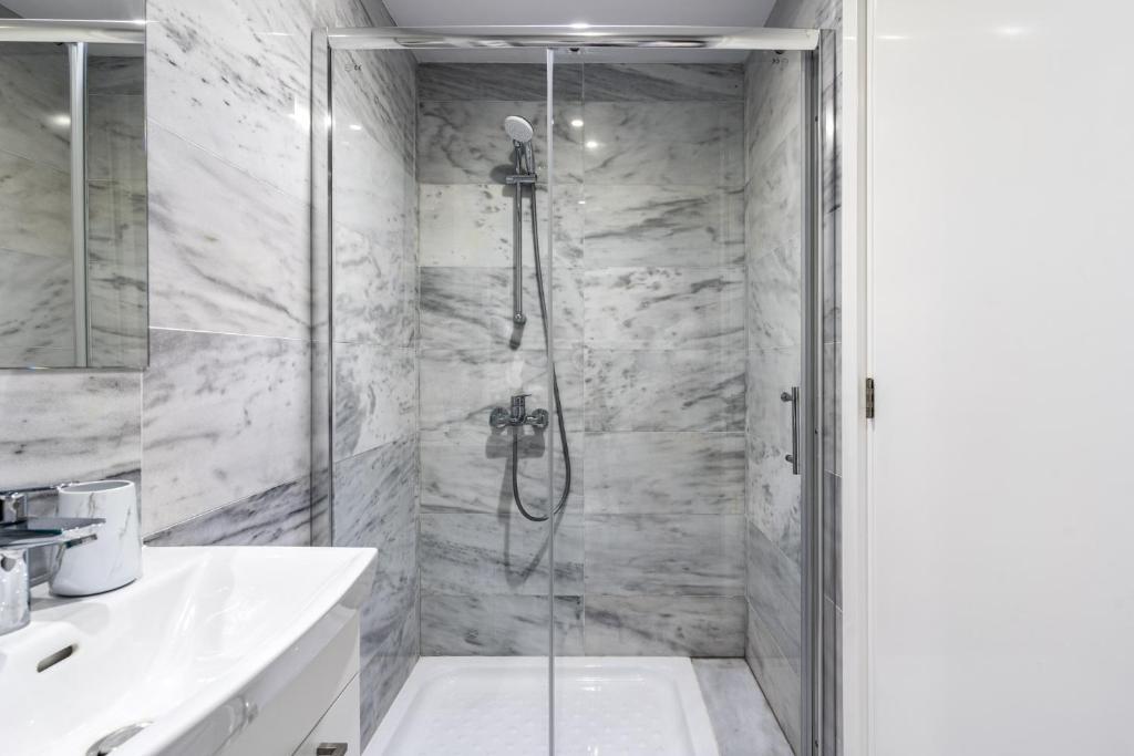 Ларнака: Oyster 1-BR Apt in Larnaca